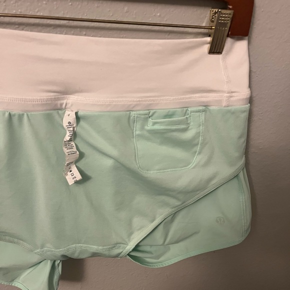 Lululemon Run Pace Short SZ:6 - Picture 3 of 11